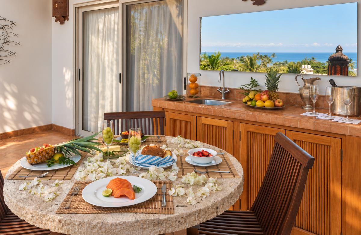 Desayuno servido en la Master Suite Flores